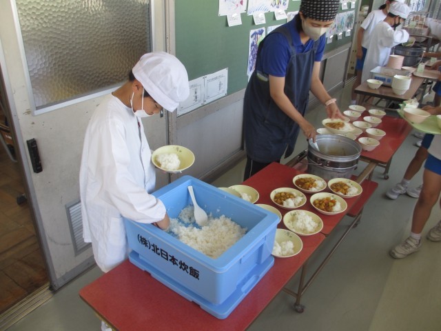 小矢部市立津沢小学校 | 学校日記 | 地区選・ワールドカップ応援献立