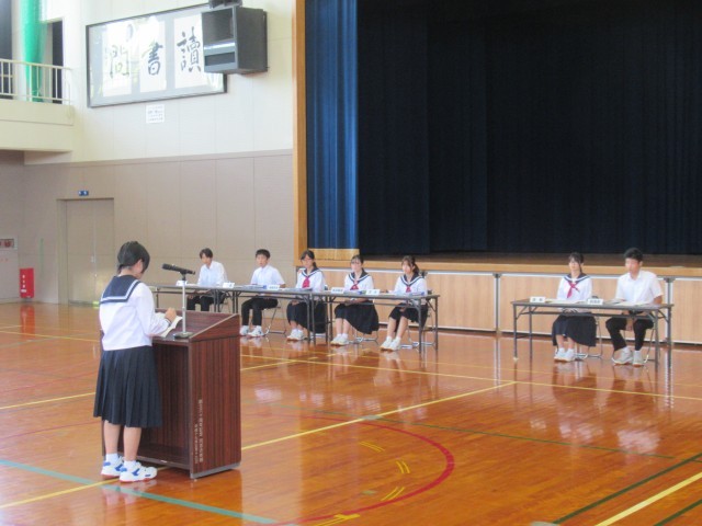 後期の活動計画について、各学年の代表が質問しました。