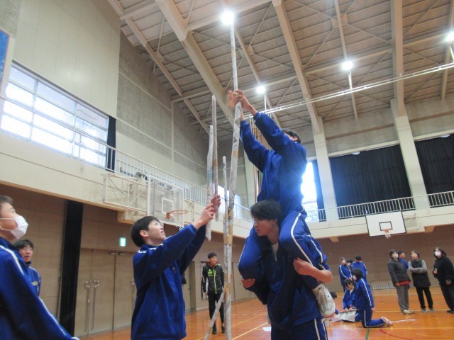 肩車をしないと届かない高さになりました。